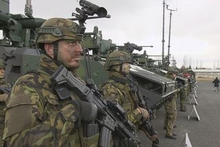 Vojáci promluvili o podmínkách v armádě. Strach z války nebyl důvodem odchodu, říká Radek